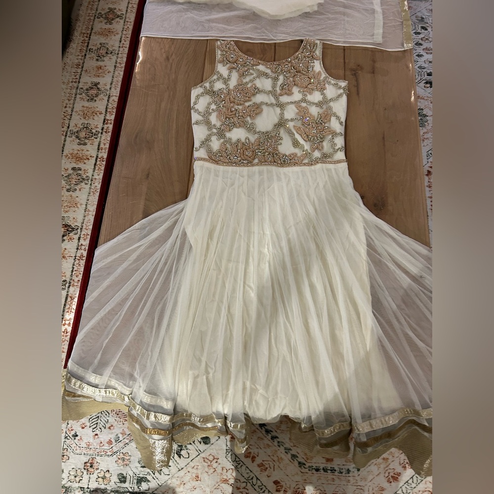 Elegant Cream and Gold Indian/Pakistani Dress - Size S